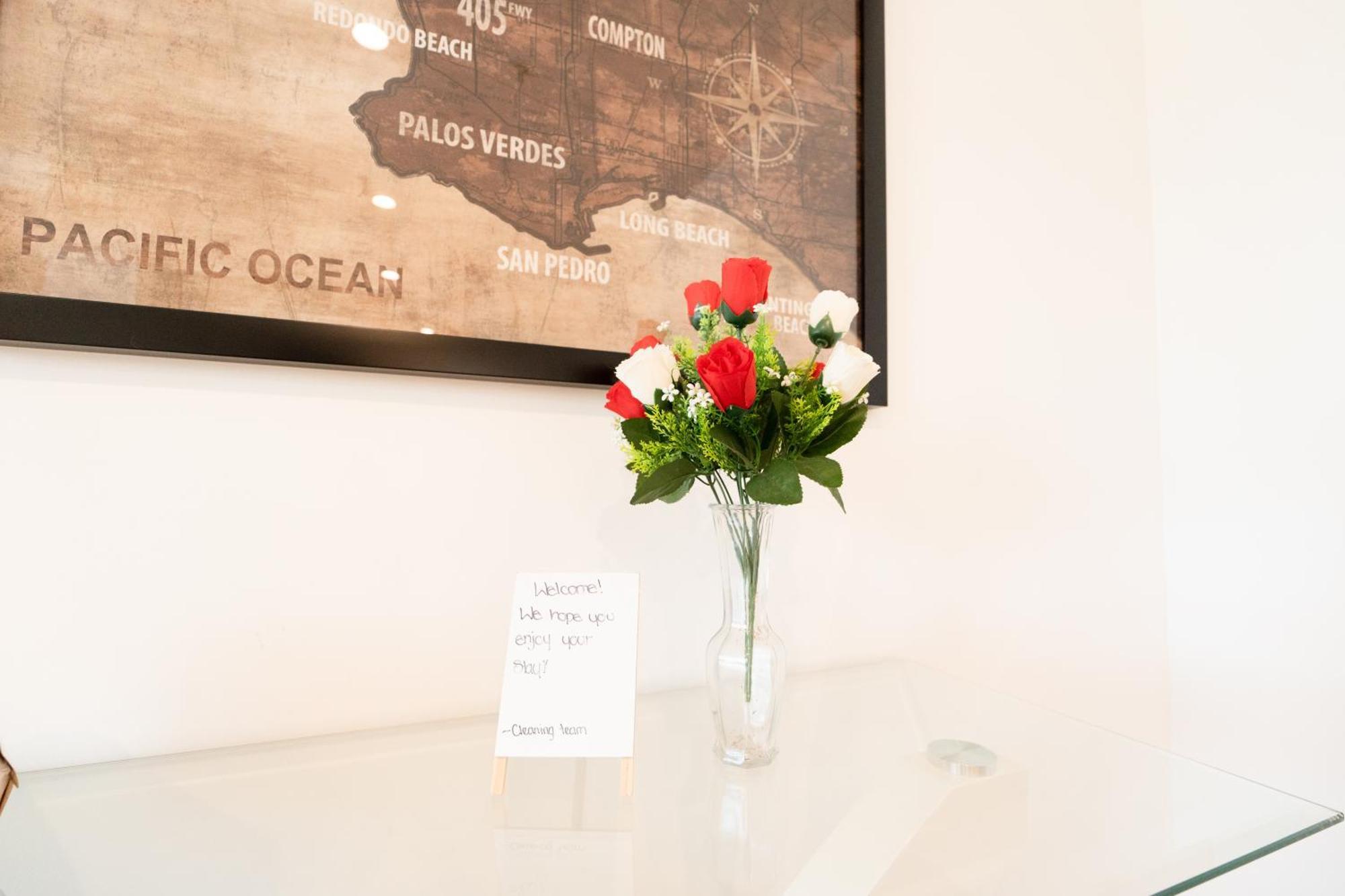 Appartement Sleek 1-bedroom With Ac & Gated Parking Space Los Angeles