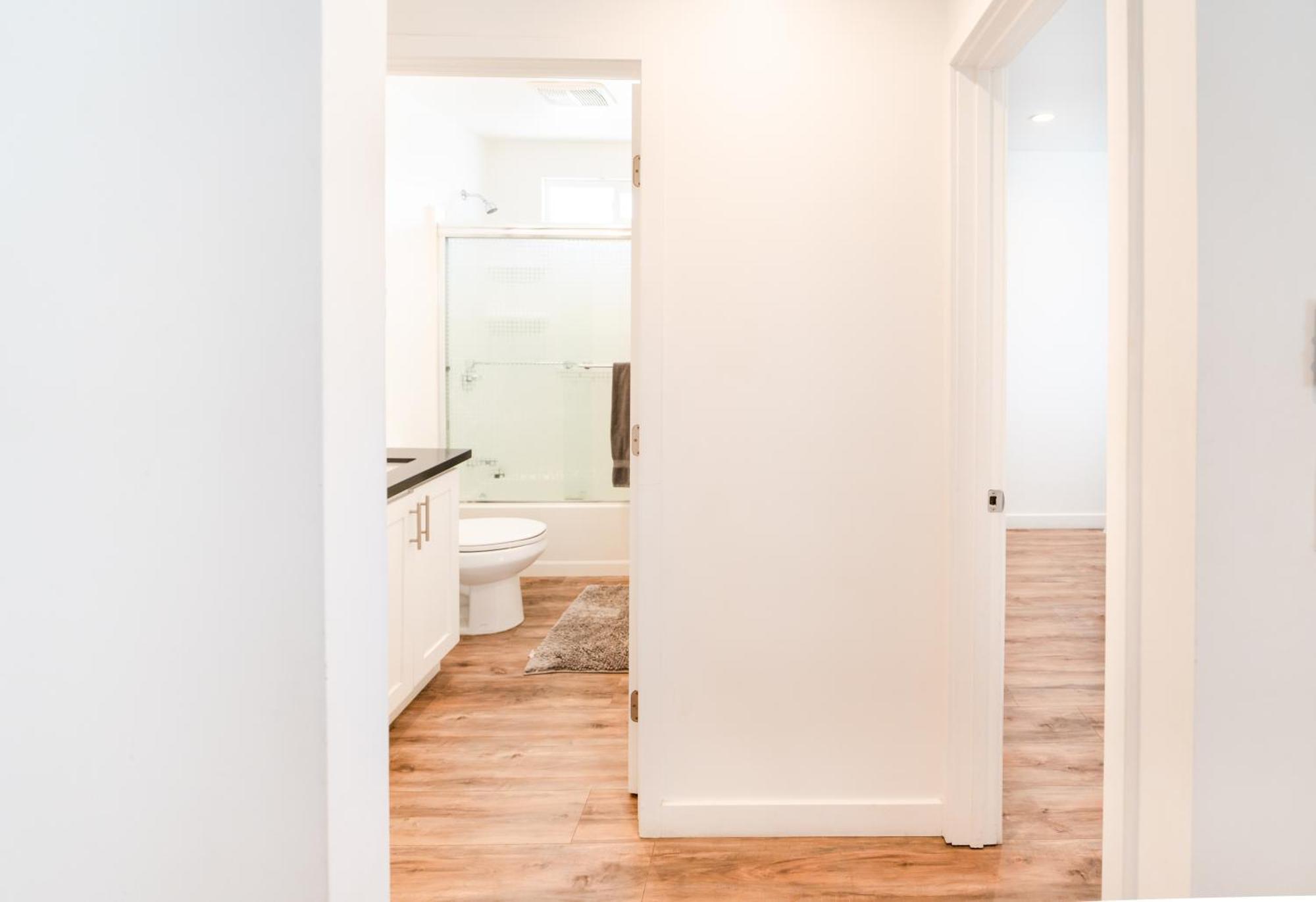 Sleek 1-bedroom With Ac & Gated Parking Space Appartement Los Angeles
