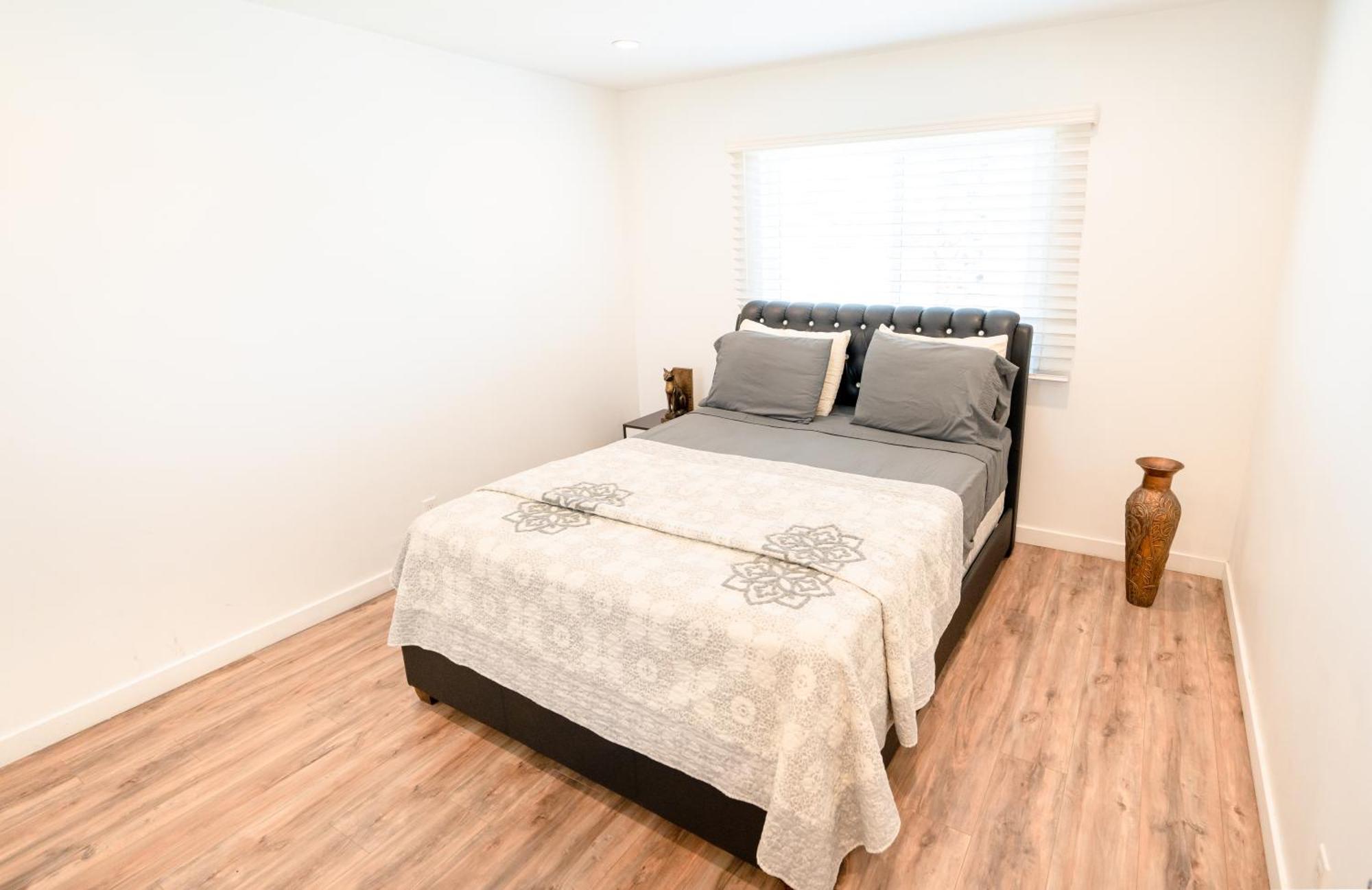 Appartement Sleek 1-bedroom With Ac & Gated Parking Space Los Angeles